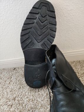 Kenneth Cole Men's Black Leather Chukka Boots